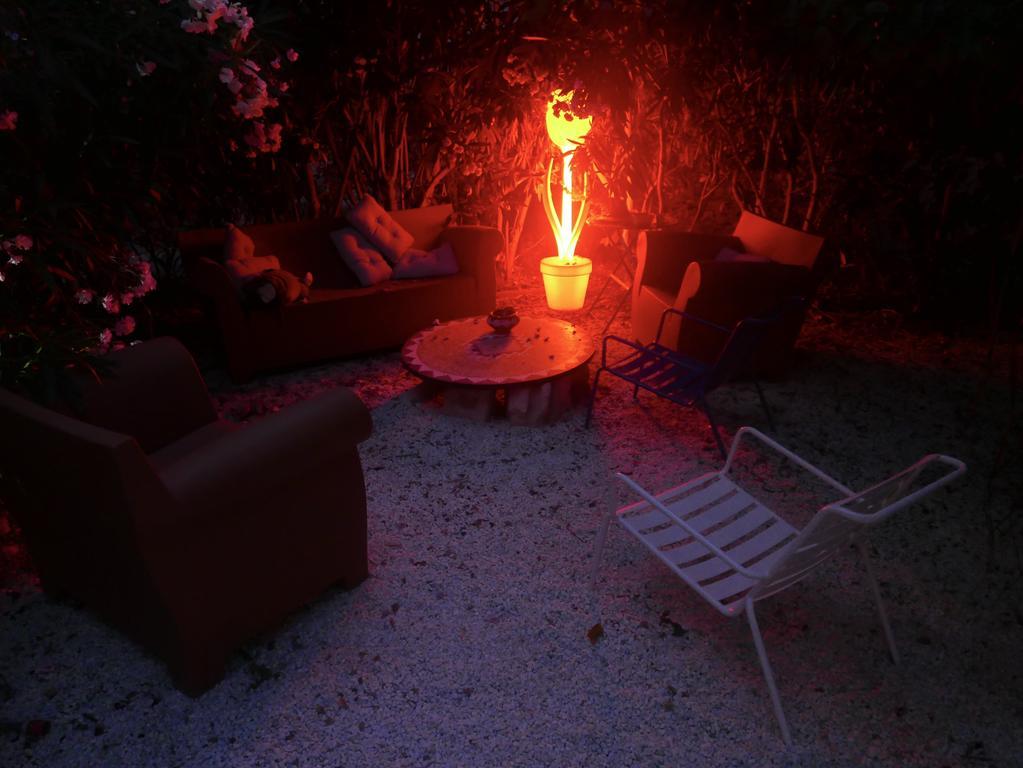 Vieux Port Panier Jardin Guest house *